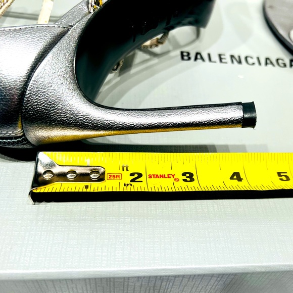 Stuart Weitzman Stilettos Gladiators Silver Chains Shoes 6 1/2 M Made in Spain - Picture 7 of 16